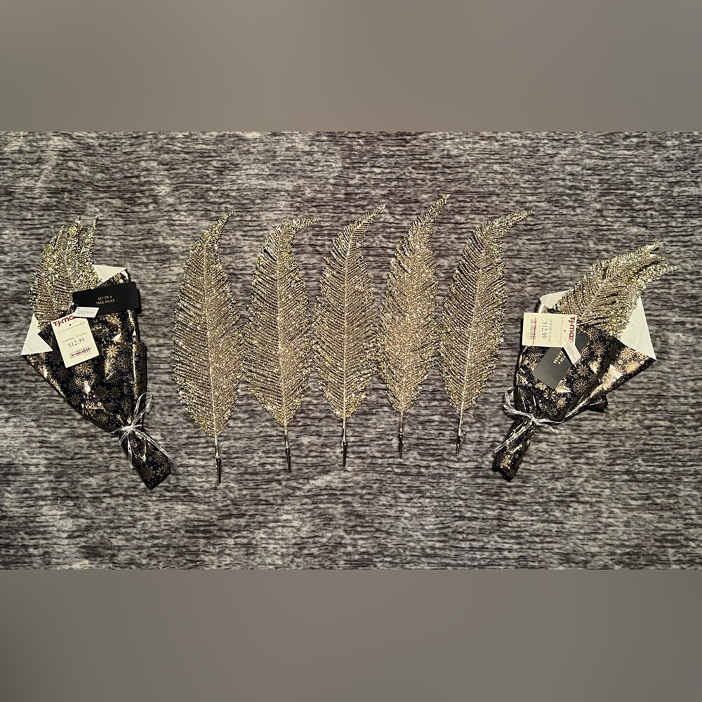 Gold Glitter Feather with Clips (16)